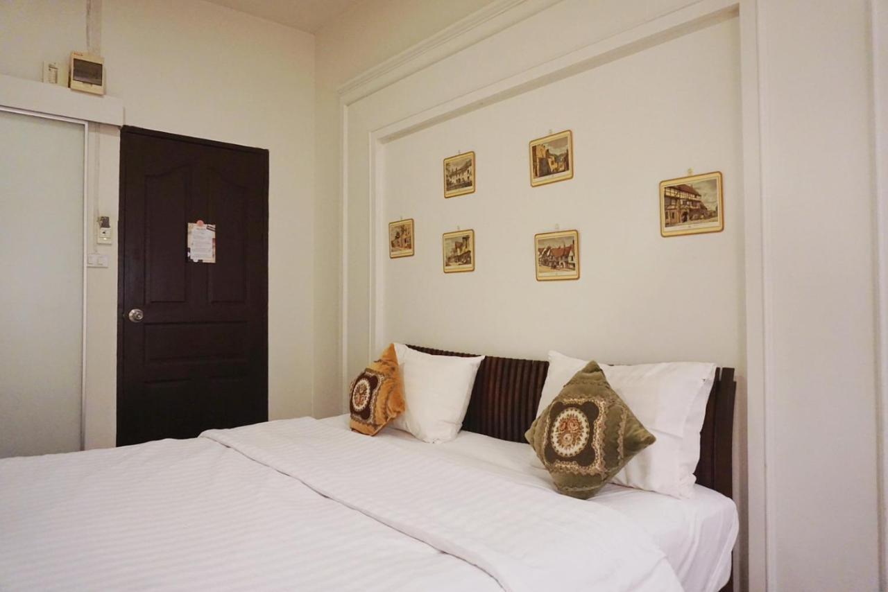 Séjour chez l'habitant Manee And Record บ้านมานี