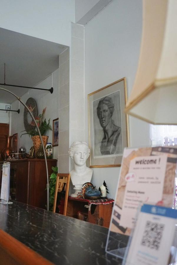Séjour chez l'habitant Manee And Record บ้านมานี *